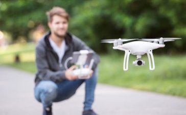 70721565753390_DRONE_USING