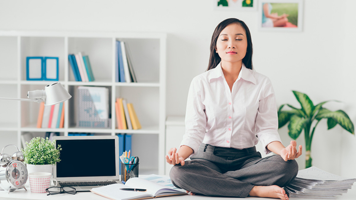 office-meditation-yoga-at-work