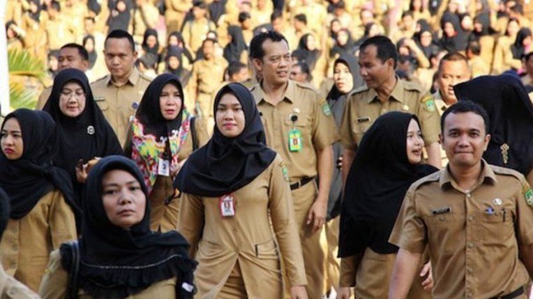 Sambut arahan Presiden Joko Widodo soal kesempatan Aparatur Sipil Negara (ASN) untuk tunda kepulangan dari kampung halaman, Kementerian Agama (Kemenag) beri izin kepada pegawainya untuk mengajukan cuti tahunan.
