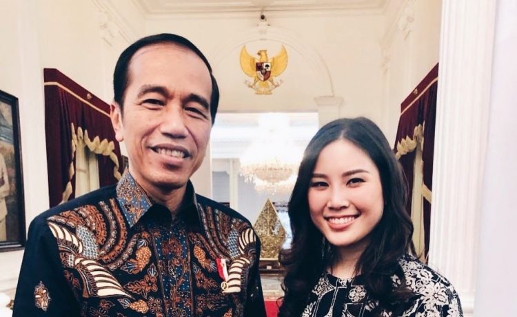 Angela bersama Presiden Jokowi. Sumber foto: Instagram