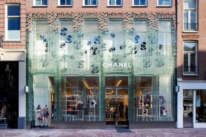 Keren Bangunan di Amsterdam Ini Menggunakan Bata Kaca  