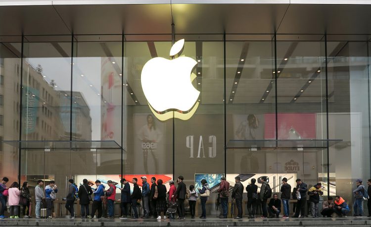 Apple bukan lagi jadi perusahaan paling berharga di dunia.