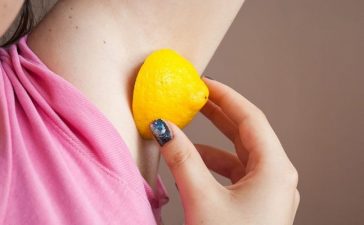 rubbing-lemon