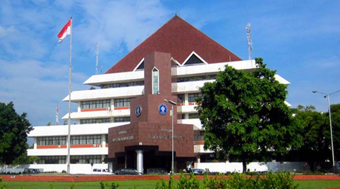 IPB University masuk peringkat pertama di ASEAN untuk bidang ilmu pertanian dan kehutanan.