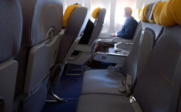 many empty seats in a commercial passenger airplane
