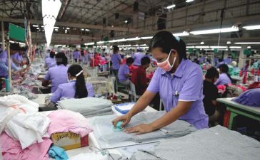 indonesian-textile-factory-workers-dangcongsan