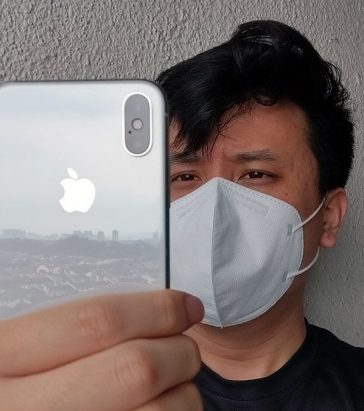 Apple merilis update iOS 15.4 di mana fiturnya termasuk kemampuan membuka kunci iPhone meski pengguna sedang menggunakan masker.