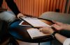 Ilustrasi hindari 3 hal ini biar bikin CV yang tidak klise dan membosankan - resume kerja - CV. (Pexels)