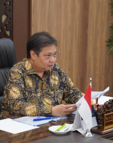 Pemerintah secara resmi melarang ekspor minyak goreng hingga harga turun menjadi Rp14 ribu.