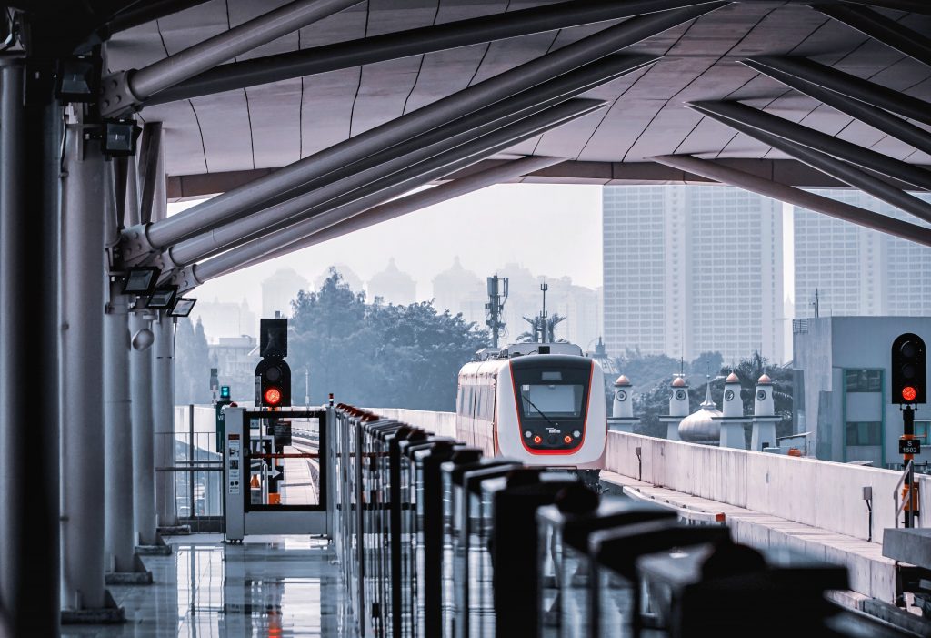 Salah satu bentuk transportasi perkotaan, LRT Jakarta.