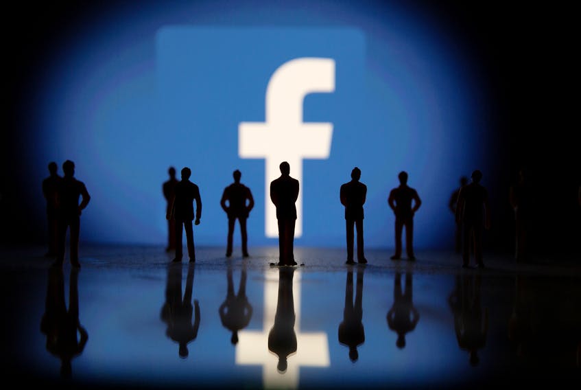Pengguna facebook pertama kalinya mengalami penurunan.