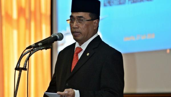 Menteri Perhubungan Budi Karya Sumadi menyambut baik adanya kebijakan pelonggaran penerapan protokol kesehatan.