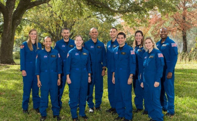 Astronot baru NASA akan memulai pelatihan dalam dua tahun di Houston, (Photo courtesy of NASA)