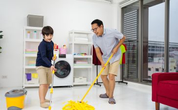 Bersih-bersih rumah. Dok/Tiket.com