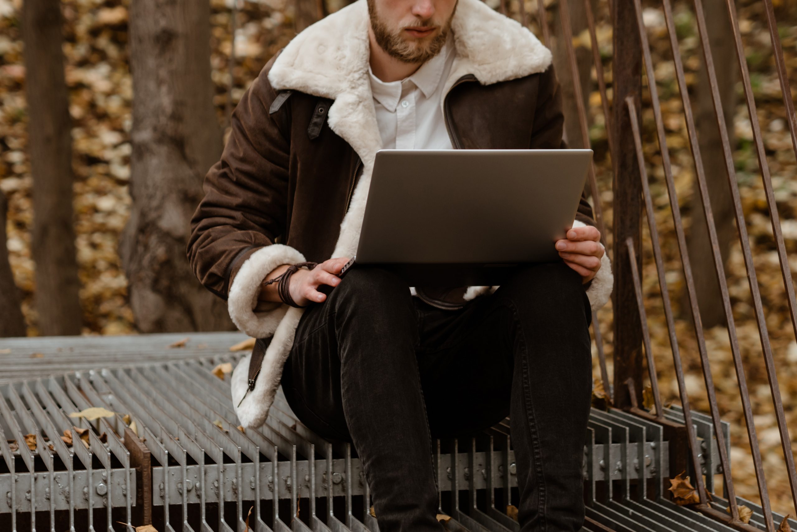 Ilustrasi Work from Anywhere (WFA) atau sekarang juga muncul istilah workcation.