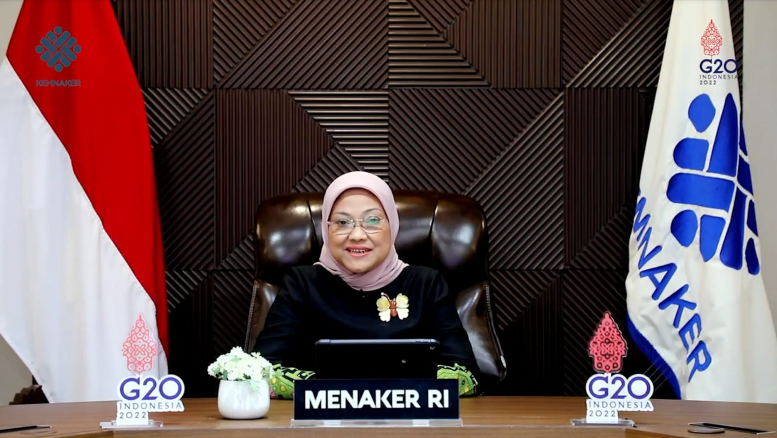 Menaker, Ida Fauziyah mengajak masyarakat yang butuh bantuan usaha untuk daftar ke program TKM.