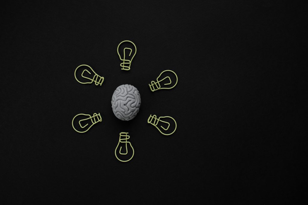 Ilustrasi soft skill growth mindset bisa membantu kandidat di pasar kerja - otak-brain.