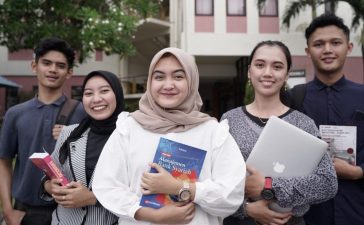 Info beasiswa UM Surabaya.