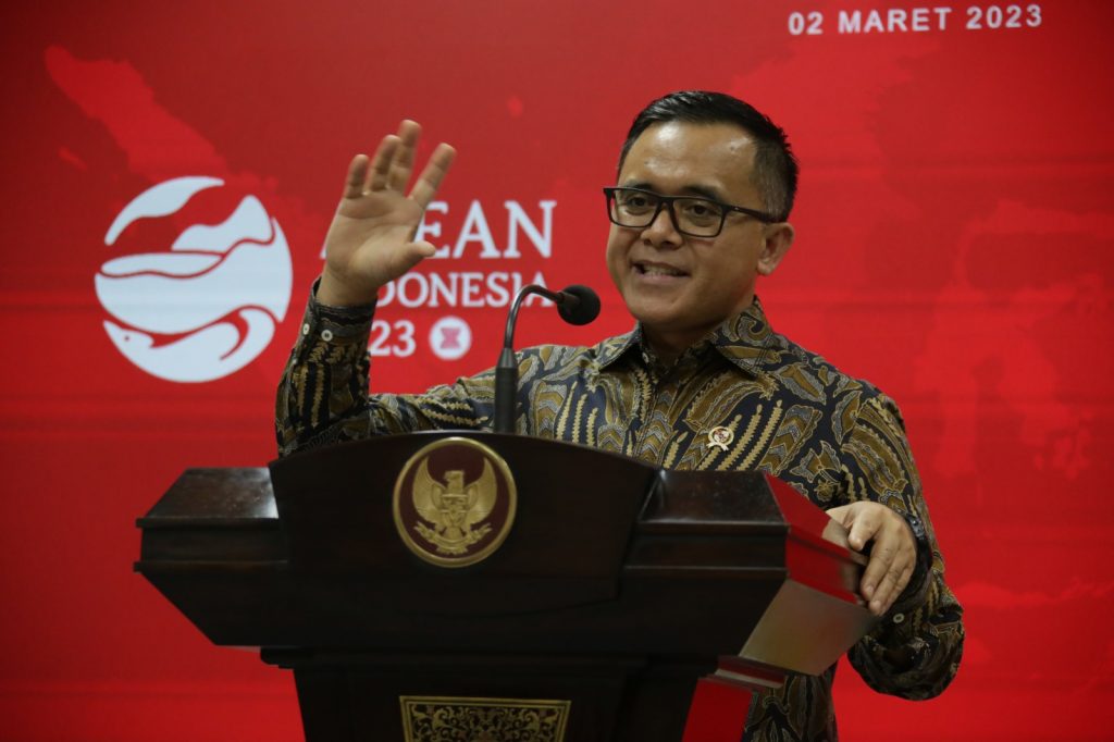 Menteri PANRB, Abdullah Azwar Anas mengatakan bahwa RUU ASN akan segera disahkan.