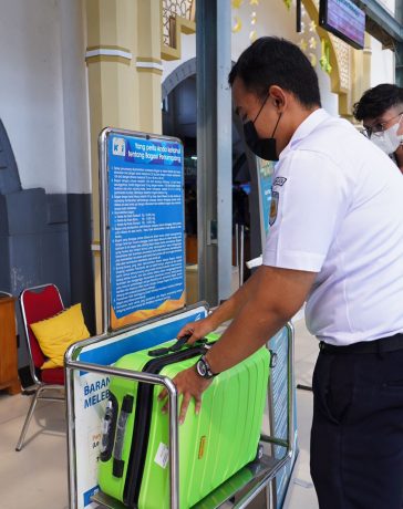 Aturan bagasi PT Kereta Api Indonesia.