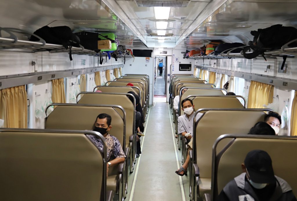 KAI sebut tiket kereta api periode Natal dan tahun Baru 2024 (Nataru) sudah terjual 17%.