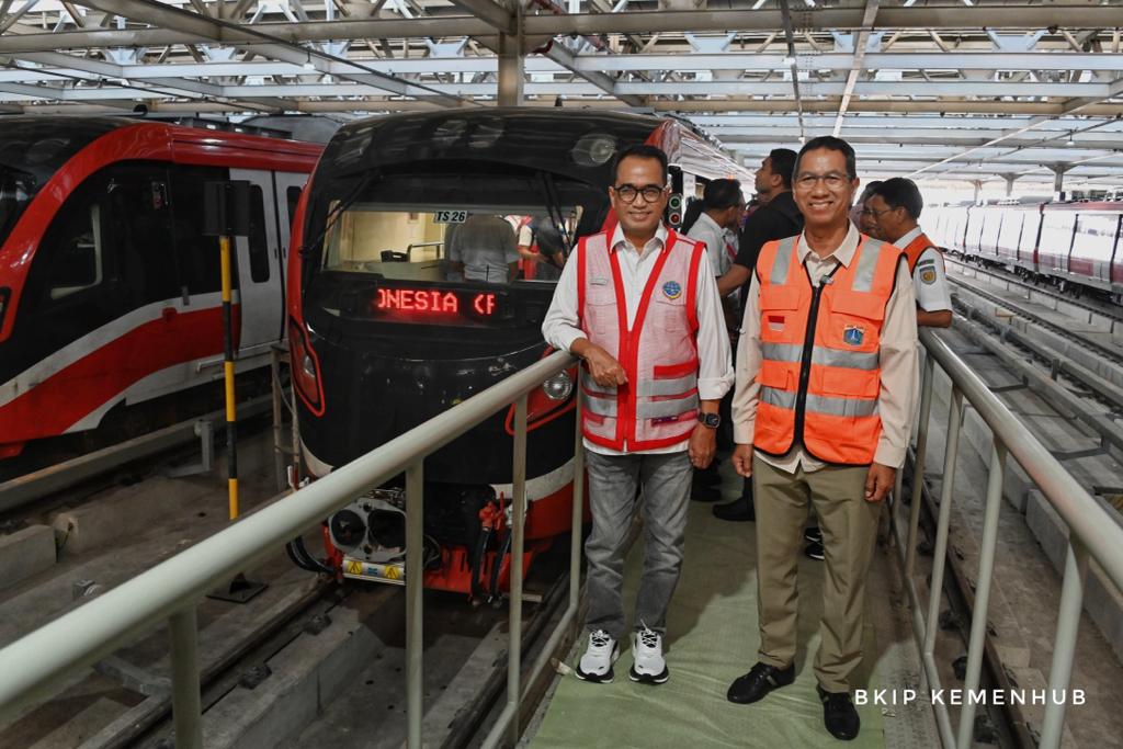 Menhub, Budi Karya Sumadi dan PJ Gubernur Heru tinjau proyek LRT Jabodebek, Rabu, 28-6-2023.