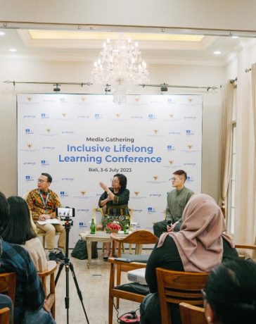 Konferensi pers Manajemen Kartu Prakerja untuk konferensi internasional bersama UNESCO. (Istimewa)