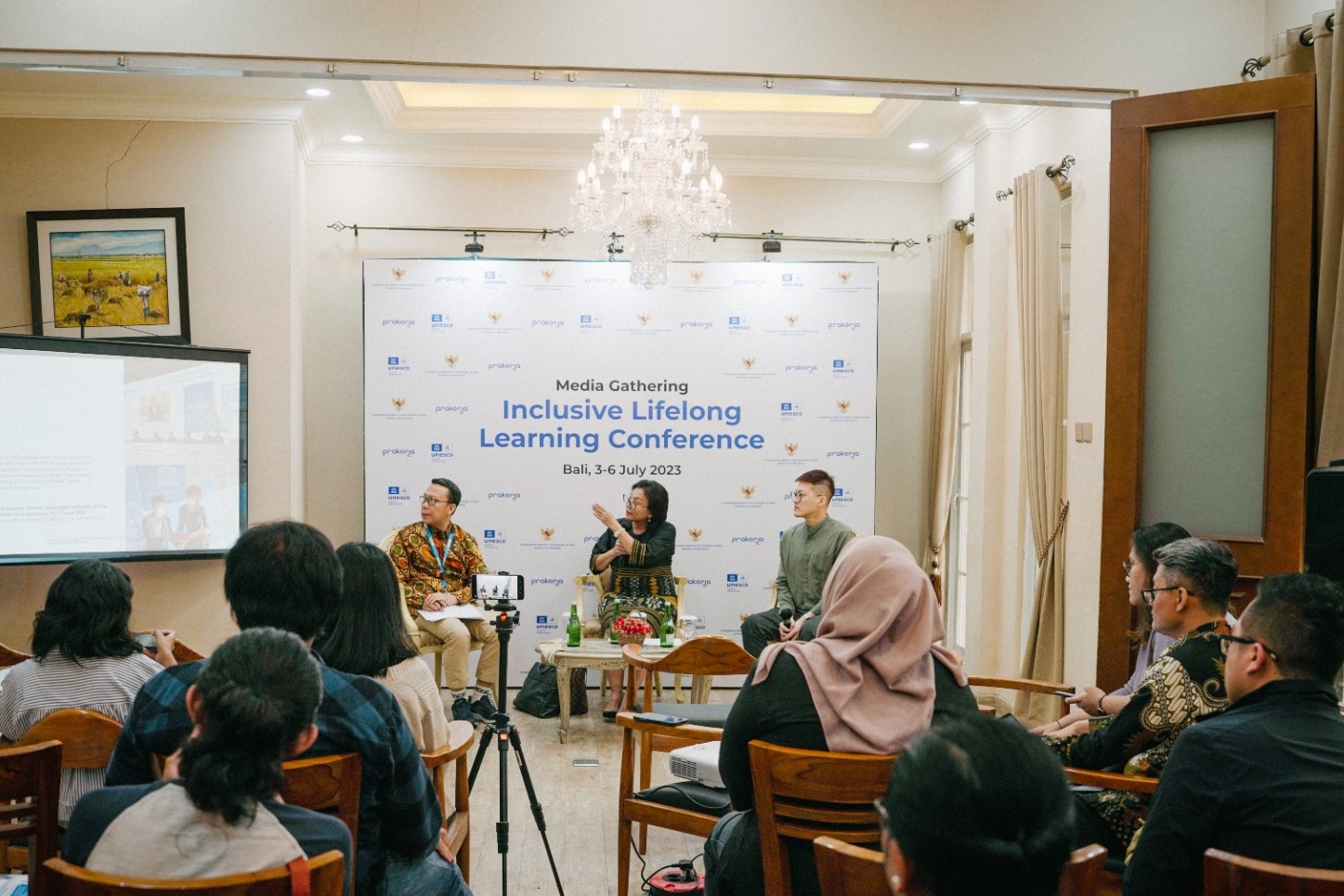 Konferensi pers Manajemen Kartu Prakerja untuk konferensi internasional bersama UNESCO. (Istimewa)