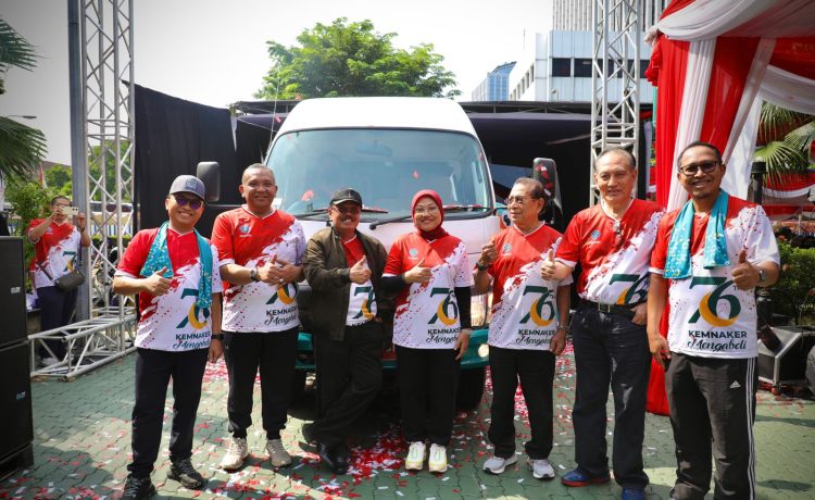 Mobil Bursa Kerja yang diluncurkan Menaker, Ida Fauziyah.