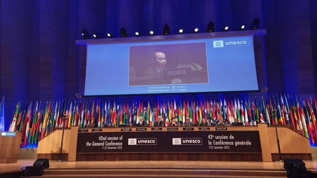 Bahasa Indonesia jadi bahasa resmi sidang umum UNESCO.