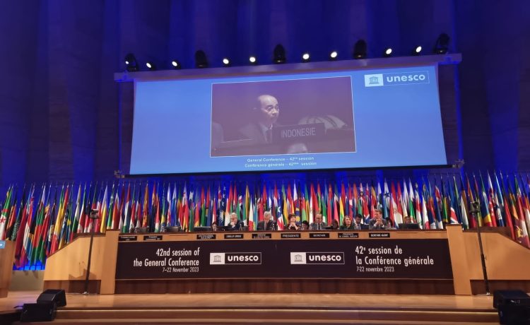 Bahasa Indonesia jadi bahasa resmi sidang umum UNESCO.