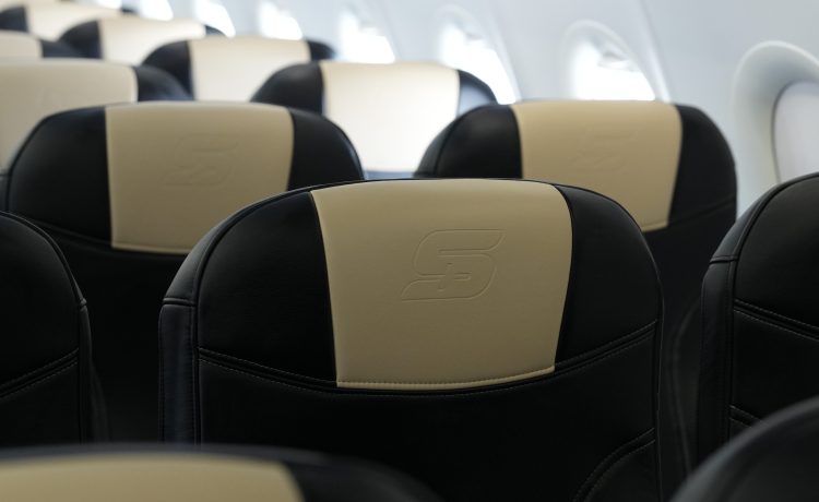 Ilustrasi warna kursi pesawat punya makna masing-masing.