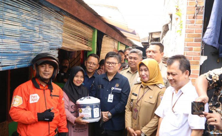 Pemerintah sudah mulai distribusi rice cooker gratis di 26 provinsi