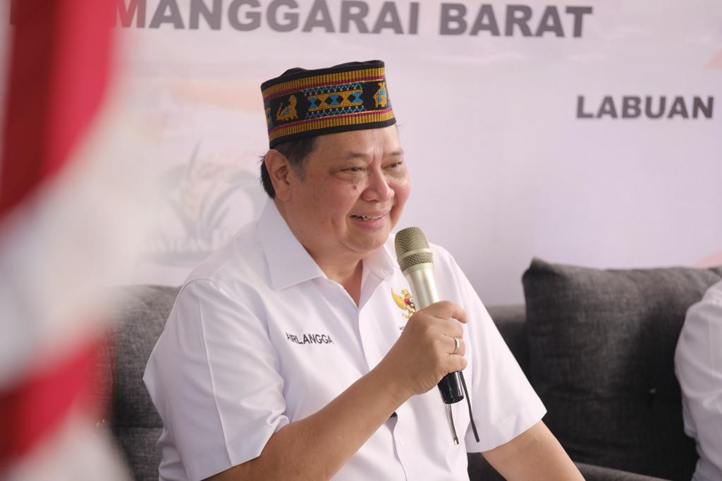 Menko Perekonomian Airlangga Hartarto sebut bantuan pangan beras lanjut hingga Juni.