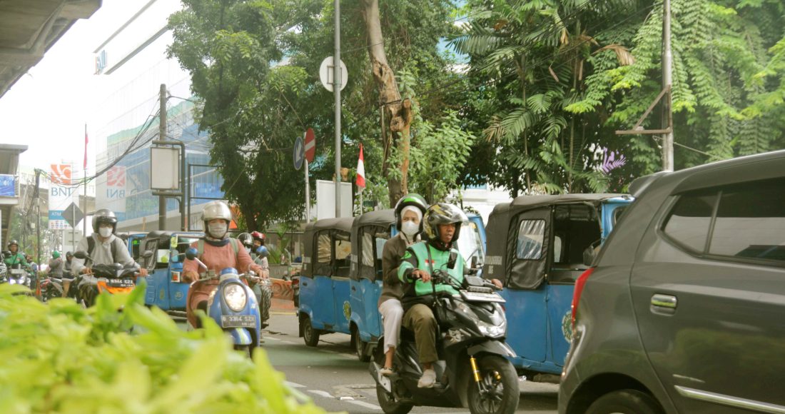 Ilustrasi berdasar SE Menaker, ojol dan kurir logistik juga berhak mendapat THR.