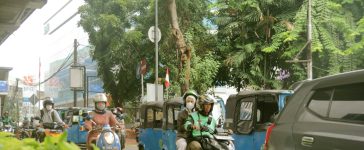 Ilustrasi berdasar SE Menaker, ojol dan kurir logistik juga berhak mendapat THR.