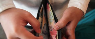 Ilustrasi Bank Indonesia fasilitasi penukaran uang Lebaran melalui Kas Keliling - uang (Athalla/Topcareer.id)