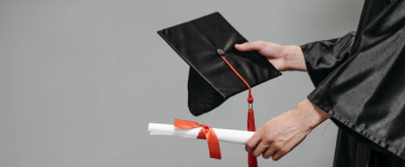 Ilustrasi studi Federal Reserve New York, gelar teknik jadi jurusan kuliah dengan pendapatan tertinggi.