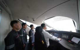 Sebanyak 72 calon masinis kereta cepat Whoosh Indonesia jalani pelatihan bersama masinis kereta cepat China.